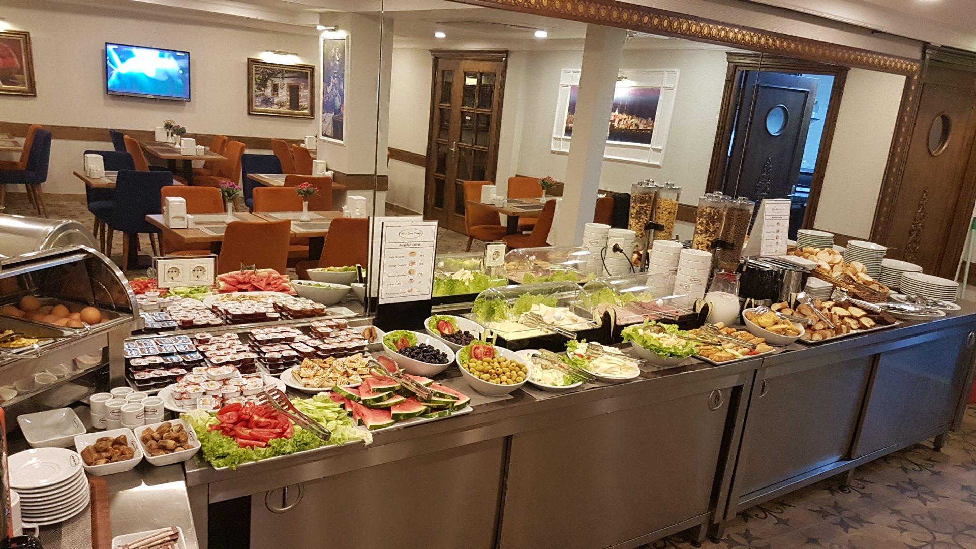 Hotel Ahmet Efendi Konagi Estambul Exterior foto A buffet at a hotel