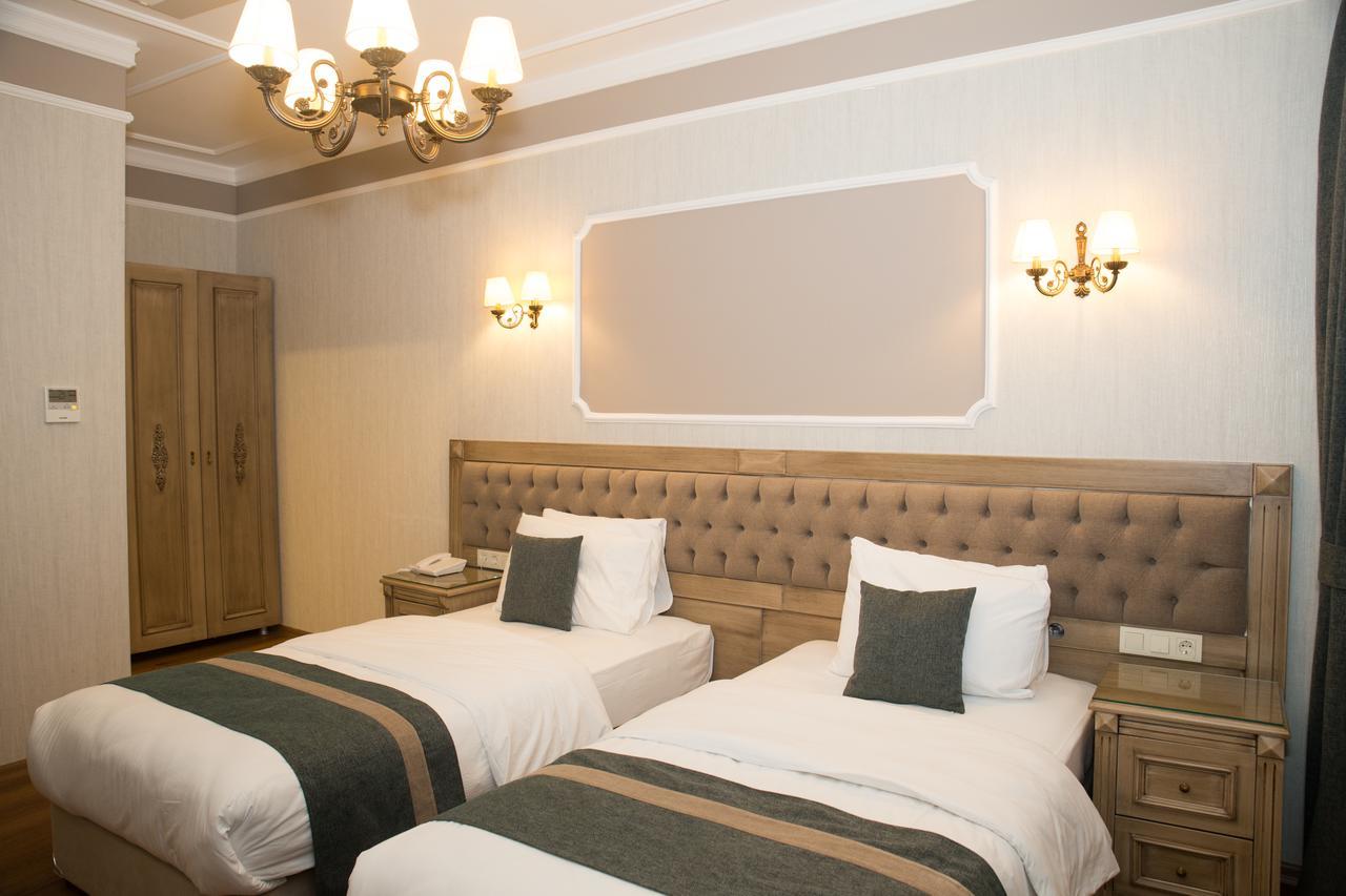 Hotel Ahmet Efendi Konagi Estambul Exterior foto A room at the hotel