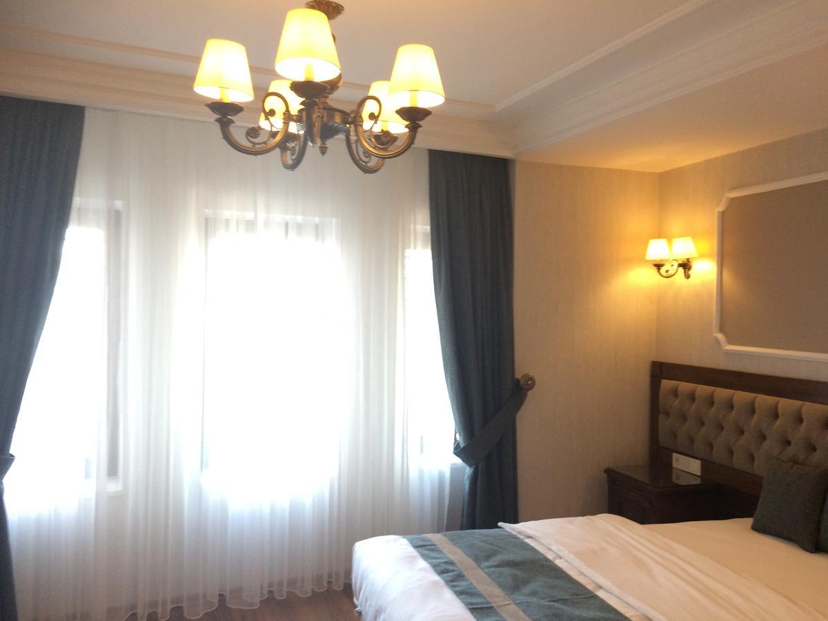 Hotel Ahmet Efendi Konagi Estambul Exterior foto A bedroom at the hotel